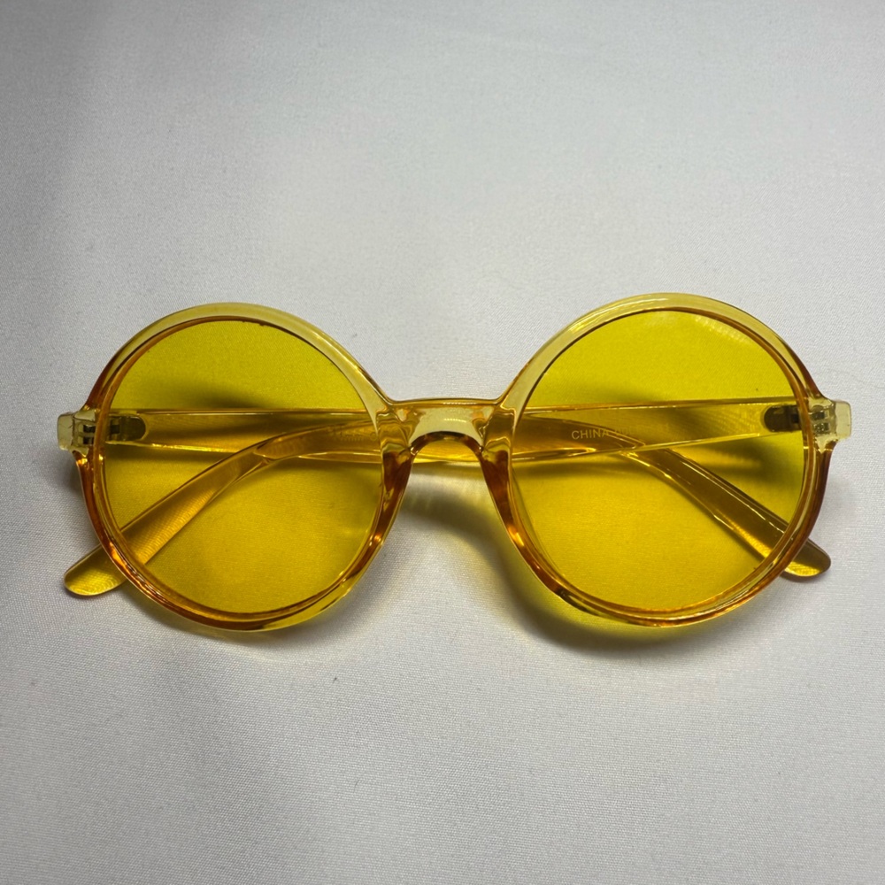 Round Yellow glasses